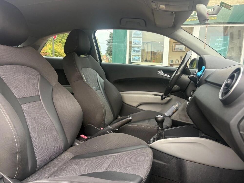 A1 1.2 TFSI 90 AMBIENTE 2011 occasion 78100 SAINT-GERMAIN-EN-LAYE