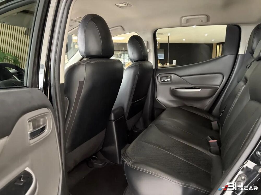 L200 DOUBLE CAB 2.4 DID 180 INSTYLE 4WD BVA 2016 occasion 45450 Fay-aux-Loges