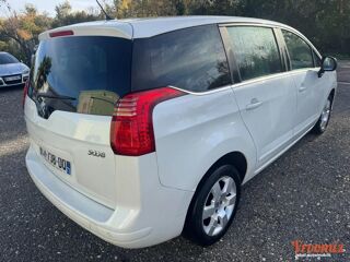 5008 1.6 HDI 110 PREMIUM 2012 occasion 89340 Villeneuve-la-Guyard