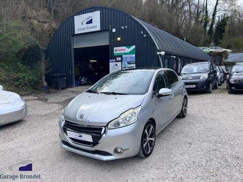 Peugeot 208 1.6 HDi 92cv F&eacute;line 3&eacute;me M