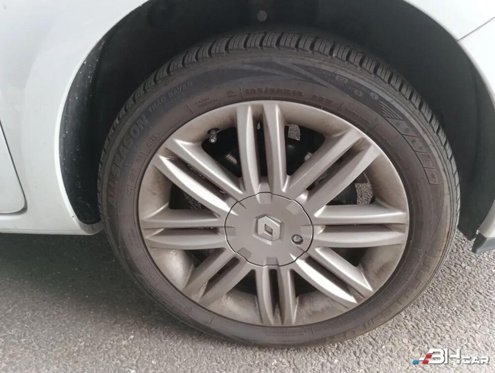 Clio 1.2 TCE 105 EVOLUTION 2011 occasion 67500 Haguenau