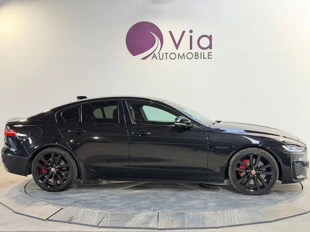 XE 2.0 D200 205 MHEV HYBRID R-DYNAMIC BLACK BVA 2021 occasion 62400 B&eacute;thune