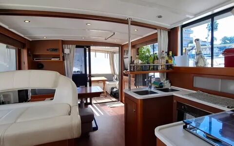  2014 occasion 83600 Fr&eacute;jus