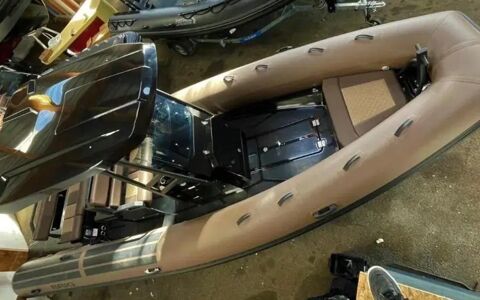 Bateaux &agrave; moteur Pneumatique - Semi-rigide 2022 occasion Fr&eacute;jus 83600