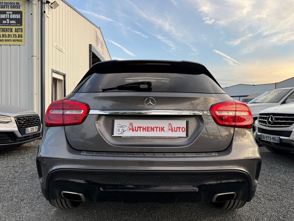 Classe GLA 220D 4MATIC 7G-DCT 170cv - FASCINATION - SUIVI 100% MERCEDES 2015 occasion 45560 Saint-Denis-en-Val