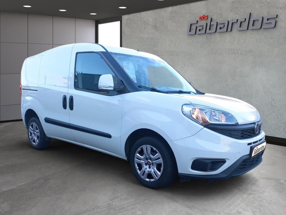 Doblo 1.6 MJTD 105CV 3 PLACES BUSINESS PRO LOUNGE 2023 occasion 17100 SAINTES