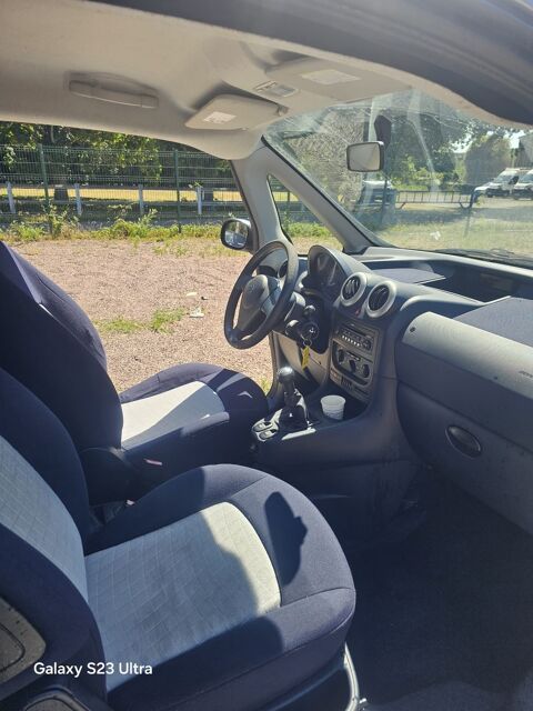 1007 1.4 HDI 68 CH PAIEMENT EN 10 FOIS JUSQU'A 3500 EURO 2008 occasion 78270 BENNECOURT