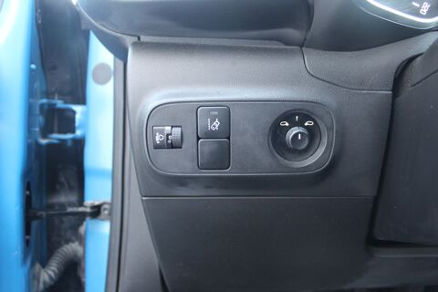 C3 III 1.2 VTi 82 ch SHINE - DISTRIBUTION FAITE + CARPLAY / CLI 2017 occasion 34430 Saint-Jean-de-V&eacute;das