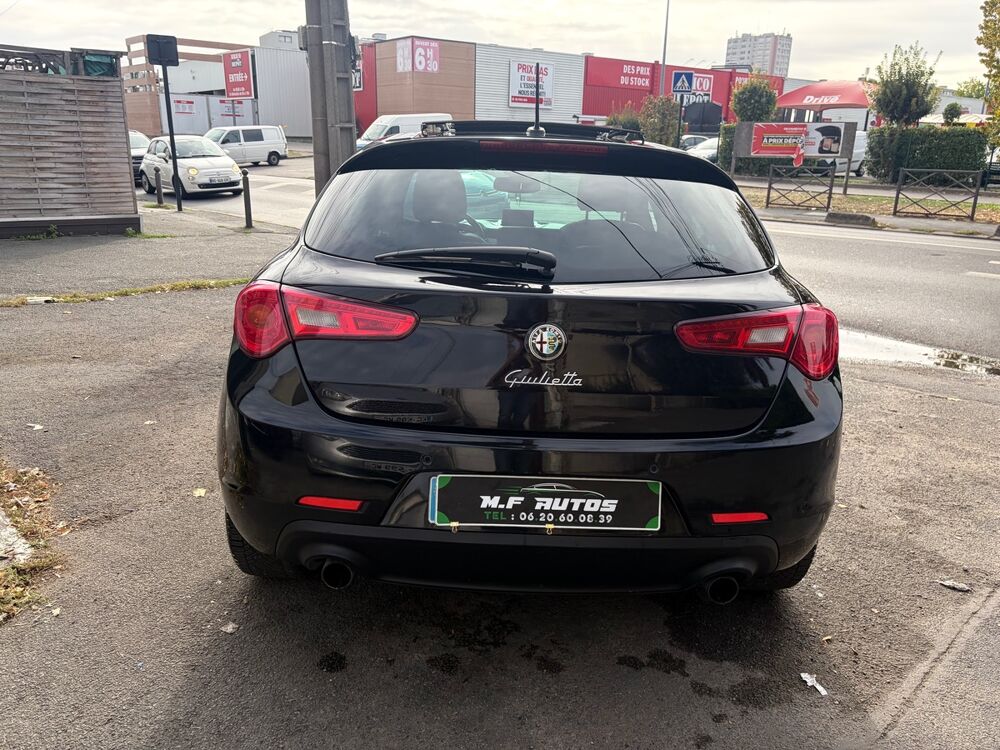 Giulietta BOITE AUTO TOIT OUVRANT GPS CUIR RADARS BLUETOOTH PAIEMENT E 2012 occasion 95100 ARGENTEUIL