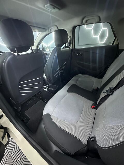 Captur 1.5 DCI 90 Ch 1ERE MAIN *DISTRI NEUVE *GPS *CLIM AUTO* GARAN 2013 occasion 57160 Moulins-l&egrave;s-Metz
