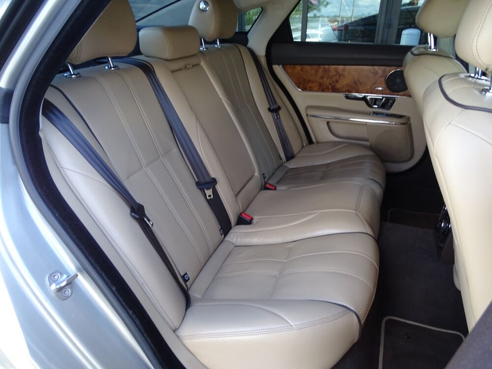 XJ II 3.0 V6 340 Ch S/C PORTFOLIO Supercharged AWD 4x4 2013 occasion 34500 B&eacute;ziers
