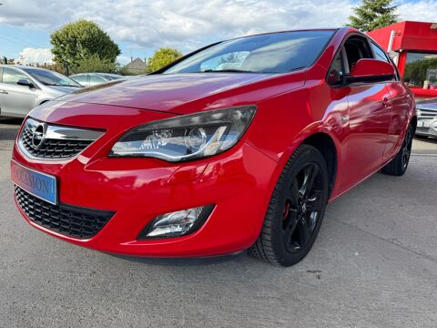 Opel astra - 1.7 CDTI 110 COSMO - Rouge