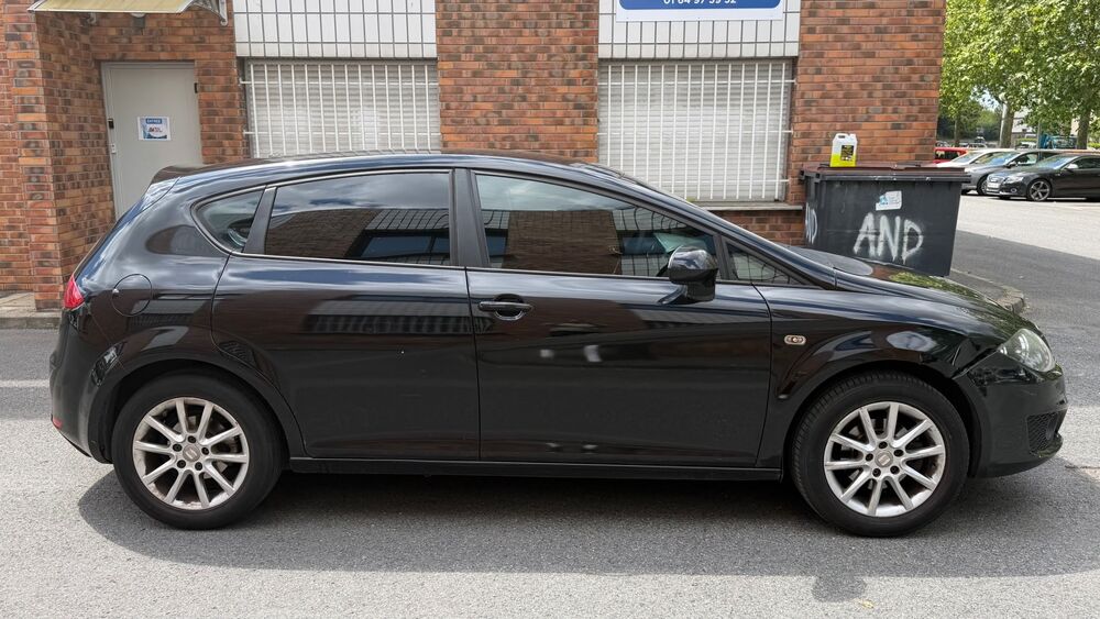 Leon 1.2 tsi 105CV phase2 faciliter de paiement 3X 4X jusqu'&agrave; 400 2010 occasion 91090 Lisses