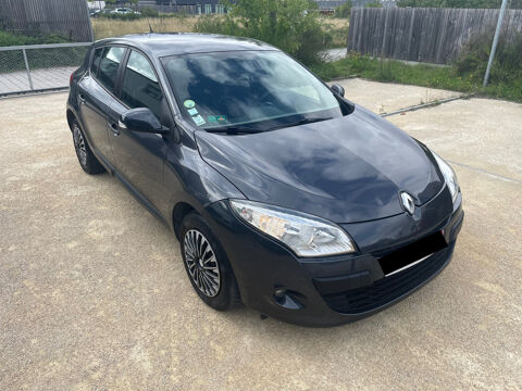 Renault megane - 3 - 1.5 DCI 110 CH FAP ECO2 AUTHENTIQU
