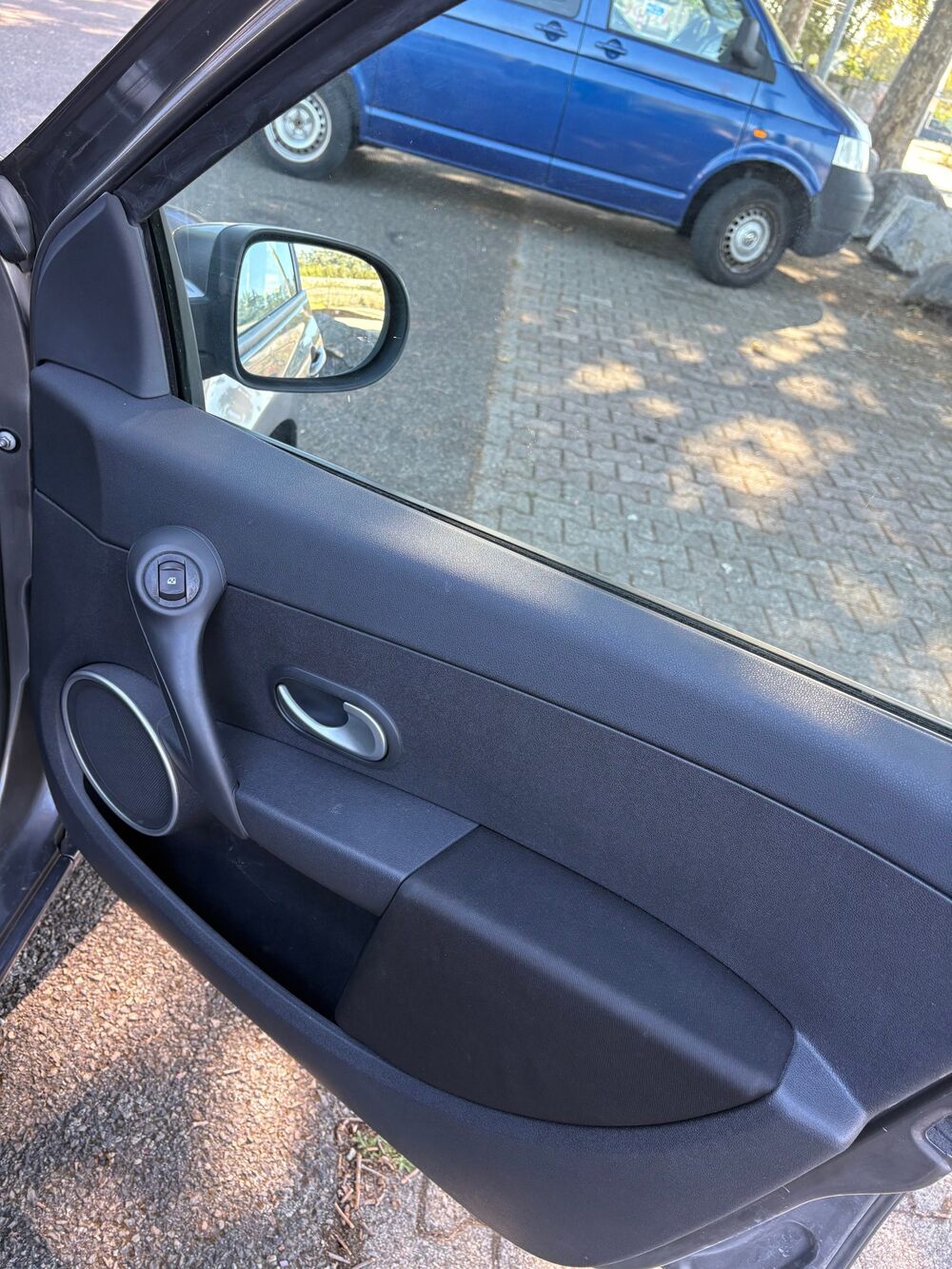Clio III PHASE 2 1.5 DCI FAIBLE KM BOITE AUTO 2009 occasion 69320 Feyzin