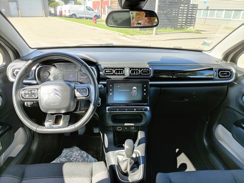 C3 1.2 vti 82cv shine 2017 occasion 69800 Saint-Priest