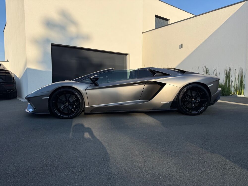 Aventador S ROADSTER 6.5L V12 / 741 CH / CARNET COMPLET / TVA / 34352 2018 occasion 62780 CUCQ