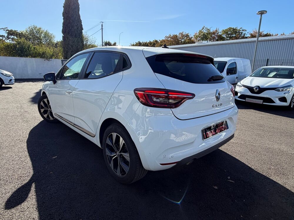 Clio V DCI 100 EVOLUTION CARPLAY+JA 5Places DISTRIB.+CT OK 1MAIN 20 2023 occasion 31120 Portet-sur-Garonne