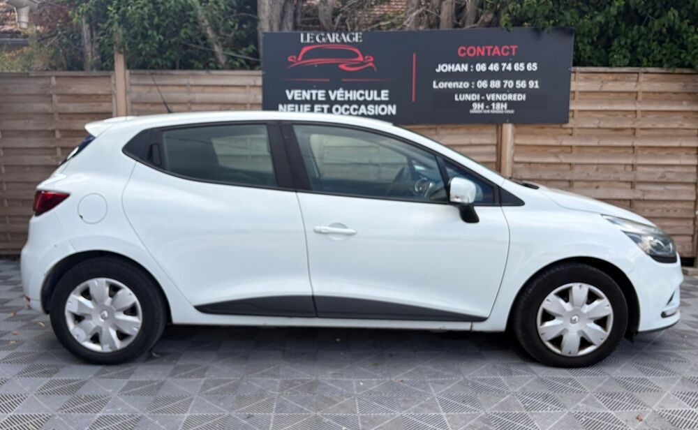 Clio St&eacute; 1.5 dCi 90ch energy Air M&eacute;diaNav eco&sup2; 2017 occasion 84300 Cavaillon