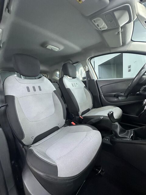 Captur 1.5 DCI 90 Ch 1ERE MAIN *DISTRI NEUVE *GPS *CLIM AUTO* GARAN 2013 occasion 57160 Moulins-l&egrave;s-Metz