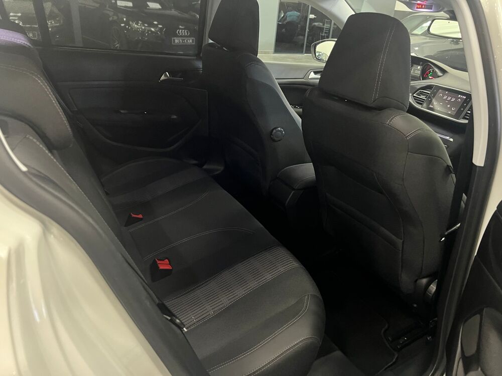 308 1.2 ptec 110 CV S&S ACTIVE BUSINESS / Financement possible 2019 occasion 69800 SAINT-PRIEST