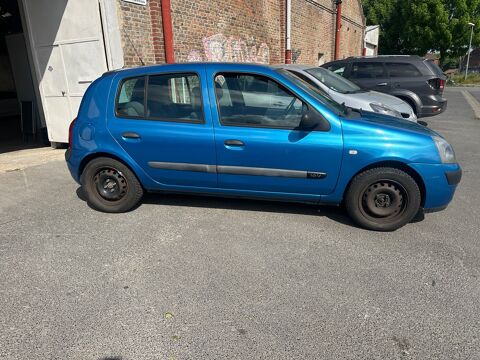 Clio 1.2i // 1 propri&eacute;taire // 2003 occasion 59500 Douai