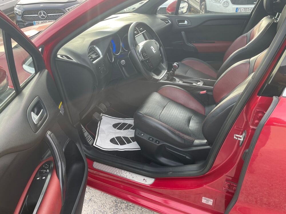 DS4 2.0 hdi 163ch Sport Chic 2 / Bluetooth / Si&egrave;ges massant / GP 2014 occasion 69320 FEYZIN