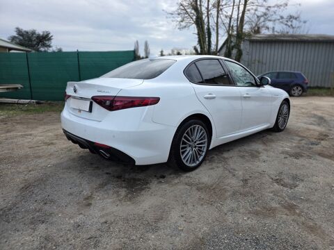 Giulia (952) GIULIA 2.2 JTDM DIESEL VELOCE 16V Q4 AT8 210Ch D 2018 occasion 45400 FLEURY-LES-AUBRAIS