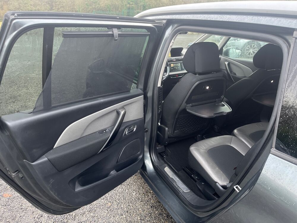 C4 2.0 BlueHdi 150CV BVA 160640KMS EXCLUSIVE 7 Places 2015 occasion 44840 Les Sorinieres