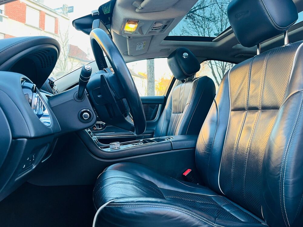 XJ Premium Luxe - 3.0 D V6 275 Bva6 - 2nd Main / Crit'2 / Entre 2015 occasion 78800 Houilles