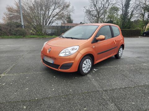 Renault twingo II 1.2 60CV suivi chez