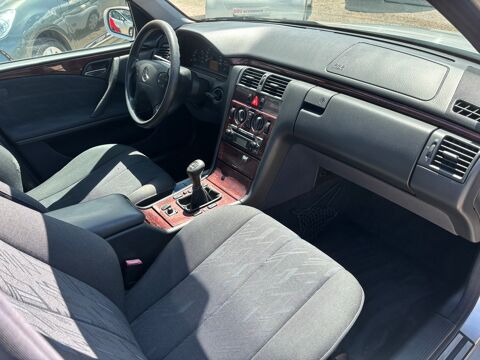 Classe E 220 CDI 143 cv CLASSIC-B 1999 occasion 45500 POILLY-LEZ-GIEN