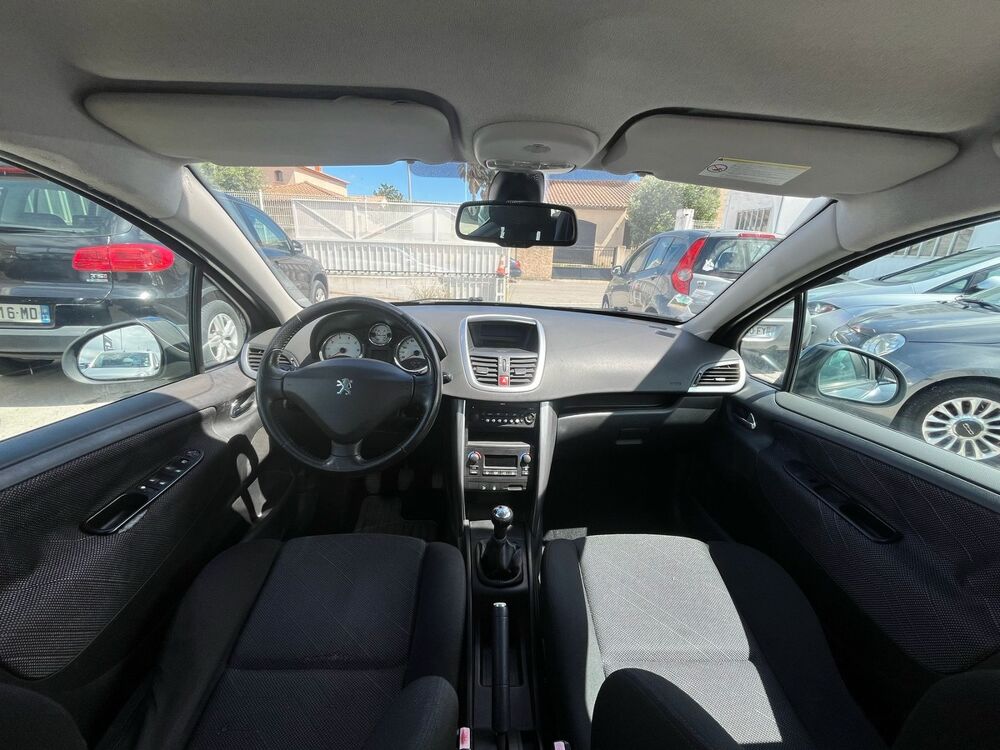 207 / 5 portes 1.6 e 16V 120 cv * Finition Premium/Chaine de dis 2008 occasion 34770 Gigean