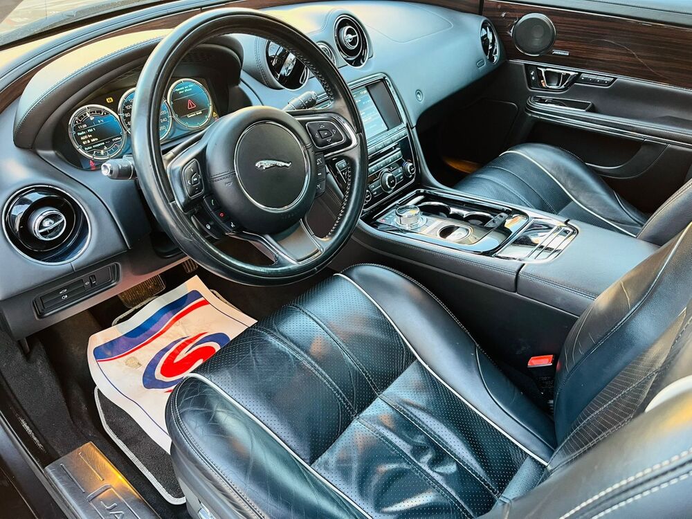 XJ Premium Luxe - 3.0 D V6 275 Bva6 - 2nd Main / Crit'2 / Entre 2015 occasion 78800 Houilles