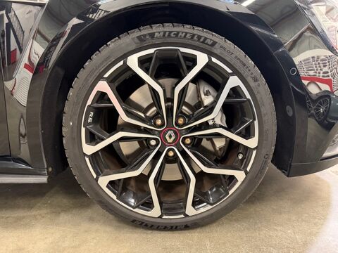 M&eacute;gane IV RS 1.8 TCE BVA / SUIVI CONSTRUCTEUR COMPLET / GARANTIE 2018 occasion 85300 CHALLANS