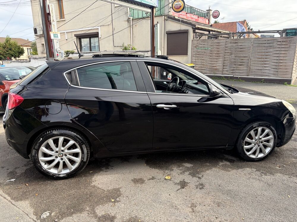 Giulietta BOITE AUTO TOIT OUVRANT GPS CUIR RADARS BLUETOOTH PAIEMENT E 2012 occasion 95100 ARGENTEUIL