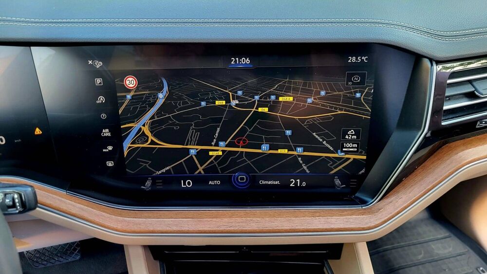 Touareg VOLKSWAGEN TOUAREG CARAT 3.0 TDi 286 4MOTION TIPTRONIC BVA 2018 occasion 94140 Alfortville
