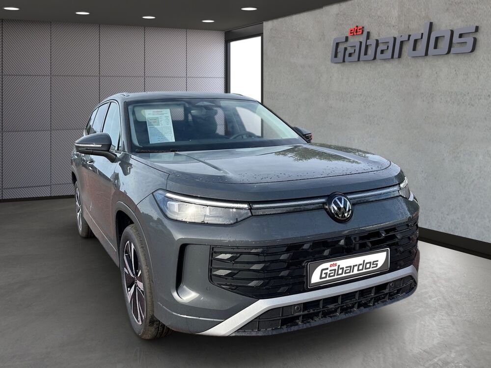 Tayron 7 PLACES LIFE 30 YEARS TSI 150 DSG7 HYBRIDE - 10 KMS 2025 occasion 16100 Ch&acirc;teaubernard