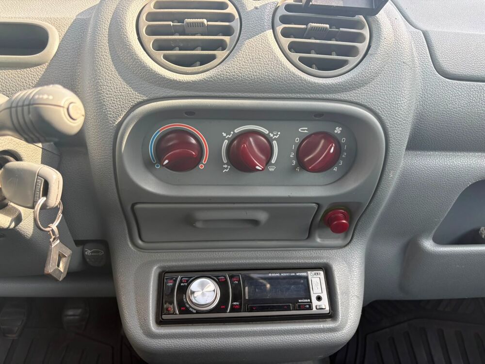 Twingo II 1.2 16V 75 EXPRESSION 2005 occasion 78100 SAINT-GERMAIN-EN-LAYE