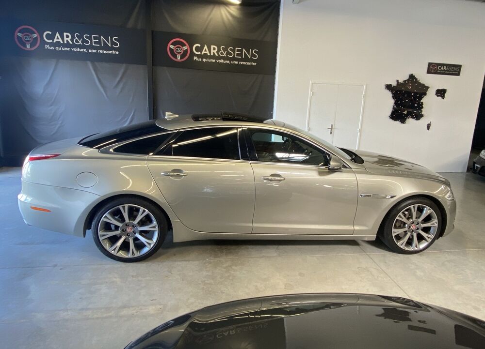 XJ II 3.0 V6 340 Ch S/C PORTFOLIO Supercharged AWD 4x4 2013 occasion 34500 B&eacute;ziers