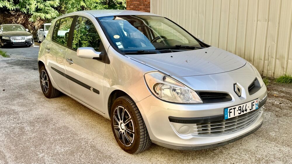 Clio 3 1.5dci possibilit&eacute; de paiement 3 ou 4x jusqu'&agrave; 4000e 2009 occasion 91090 Lisses
