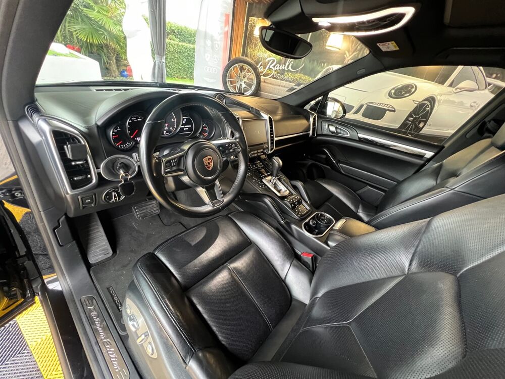 Cayenne diesel Platinum Edition FULL BLACK 2017 occasion 44500 La Baule-Escoublac