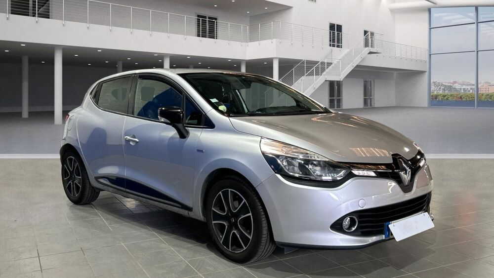 Clio IV 1.5 DCI 90 CV FINITON LIMITED 1ere MAIN 2016 occasion 01360 Balan
