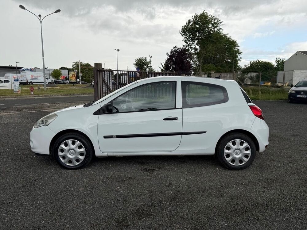Divers 3 phase 2 Soci&eacute;t&eacute; 2 places 1.5 DCi 75cv 2012 - Distribution 2012 occasion 91670 ANGERVILLE