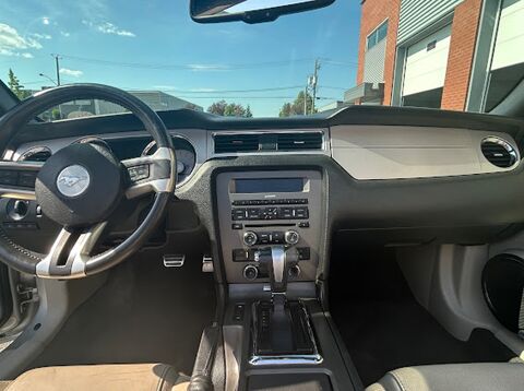 Mustang CABRIOLET V6 305 CH BVA - 24900€ 2010 occasion 60300 SENLIS
