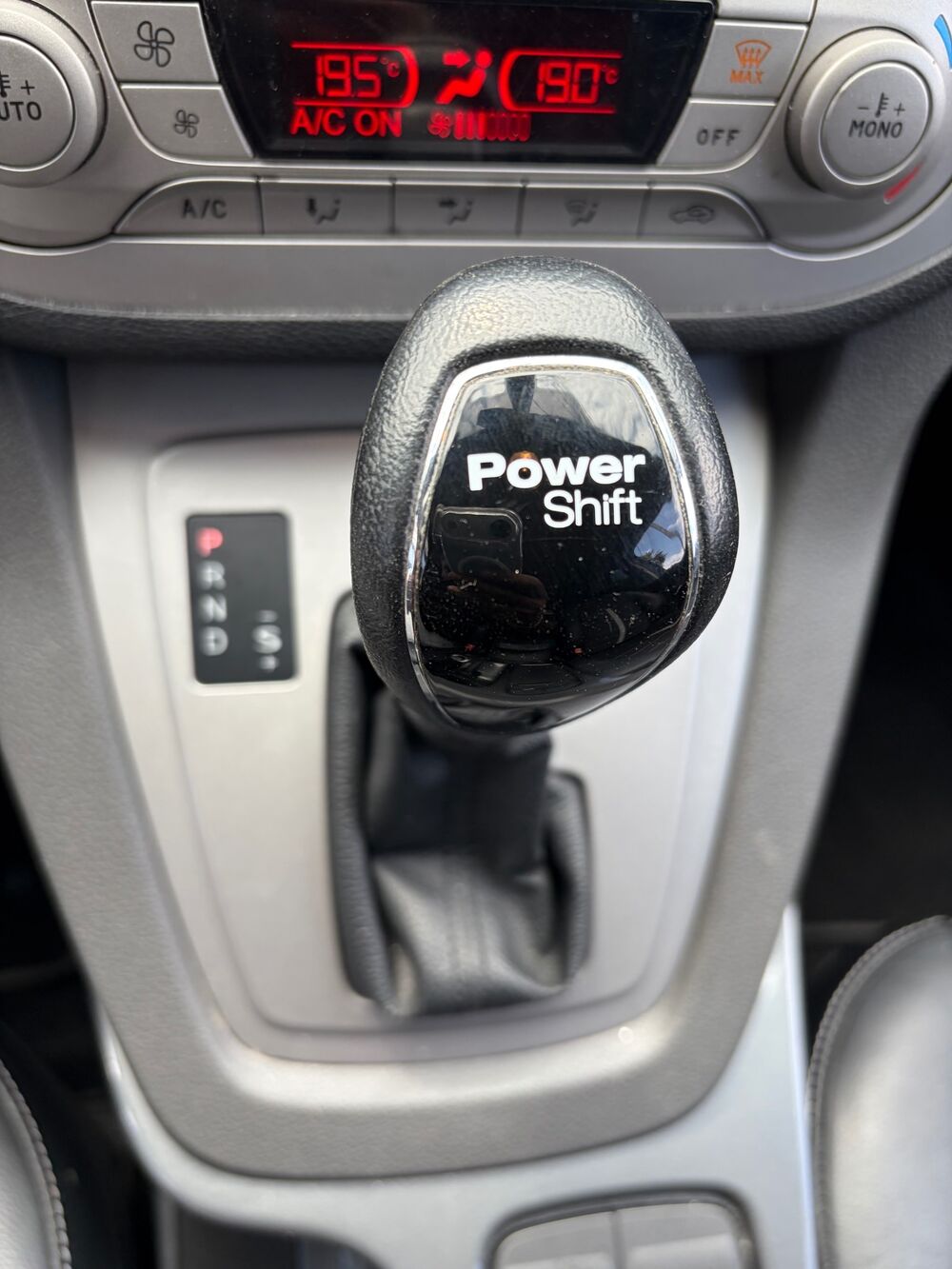 Kuga BOITE AUTOMATIQUE 2012 2.0L TDCi 4x4 Titanium SEMI CUIR RA 2012 occasion 95100 ARGENTEUIL