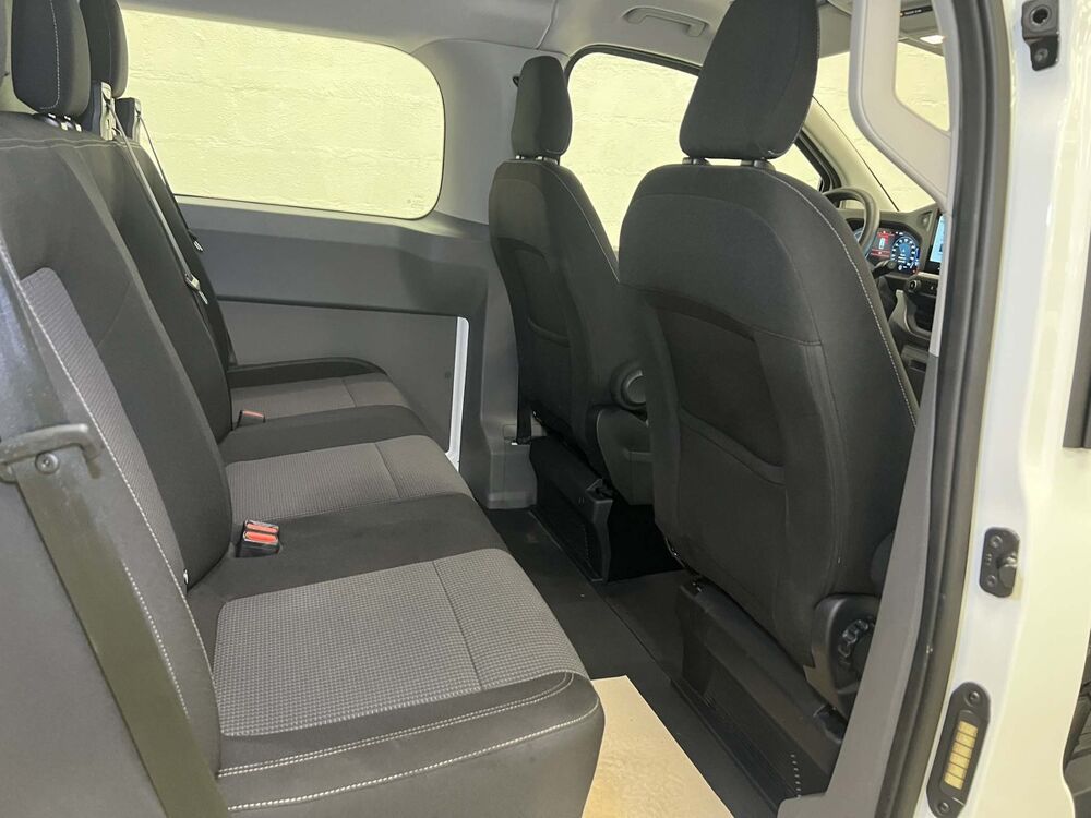Transporter PROCAB L1H1 2.0 TDI 150 BVA8 BUSINESS 12.931 kms / EN STOCK 2025 occasion 45140 INGRE