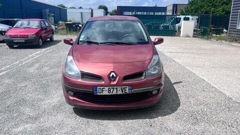 Renault clio - 1.2 16v - Rouge