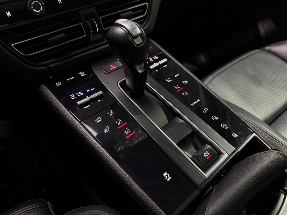 Macan 2.0 Turbo PDK 265 cv - Entretiens OK 2022 occasion 95190 Goussainville