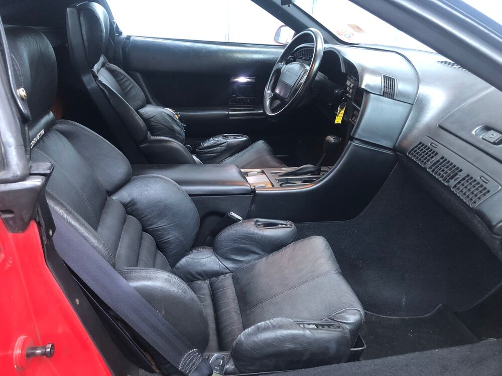 Corvette C4 5.7L V8 BVA DE 1990 - 9900€ 1990 occasion 60300 SENLIS